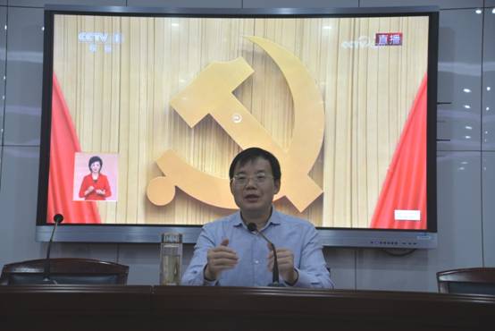 刘校.jpg