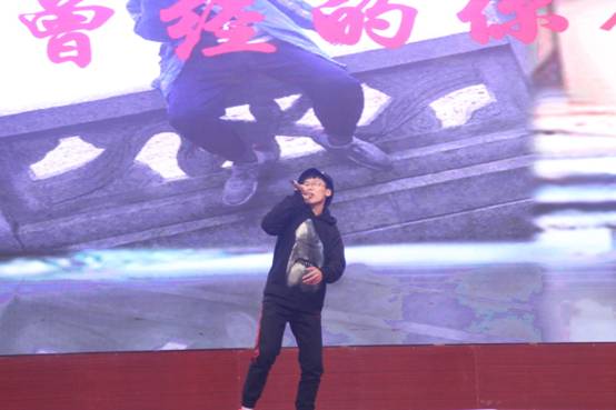 说明: I:\新声代\IMG_8578.JPG