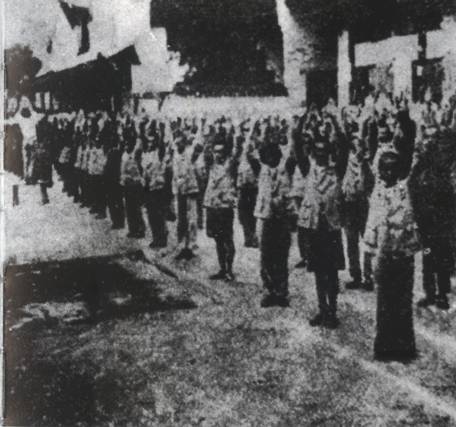 130、置霞岭时期学生做操照片
