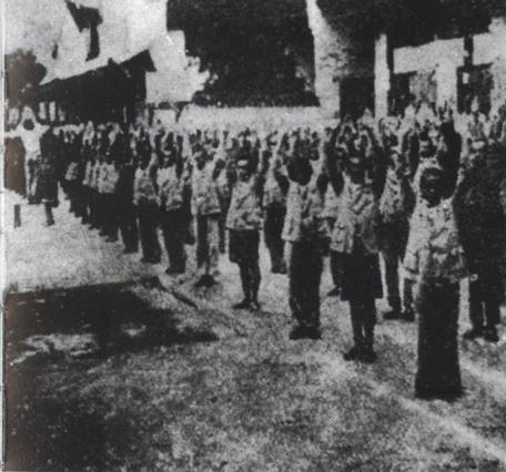 130、置霞岭时期学生做操照片