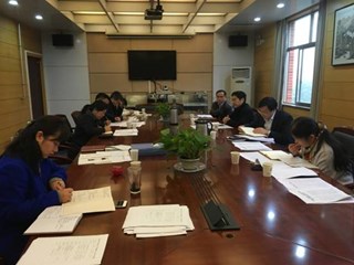 我校党委举行第三次中心组学习，传达学习党的十八届六中全会精神