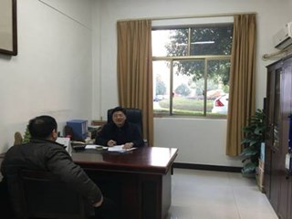 清洁办公环境，营造开学新气象
