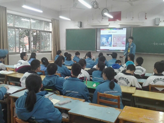礼赞色彩，点亮生活 ——记明德中学心力量心理社第五期公开课