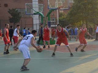 比出友谊，赛出风格——我校2017年教职工篮球赛圆满落幕