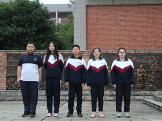 肩负民族重任，传承五四精神——记明德中学第十周升旗仪式暨2018年五四表彰大会