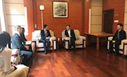 加拿大驻广州总领事馆代表来我校访问交流