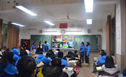 艺术伴我成长——记明德中学“艺术与成长”主题班会