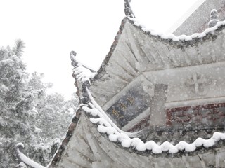 明德初雪 | 邀君共赏校园雪景！
