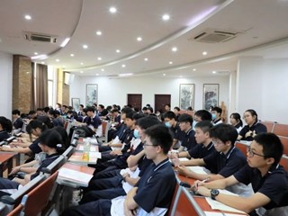 环境?；さ雷枨页?，躬身实践行则将至|我校举行“垃圾分类”知识培训与表彰活动