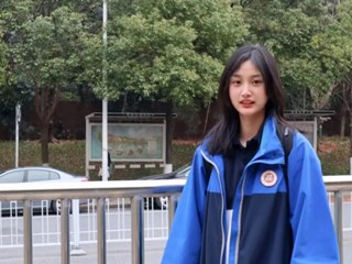 燃爆全网，明德高二女生球场单挑霸场20分钟！