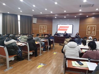 走出校门、推开家门、打开心门　—— 明德中学百名教师访千家活动顺利开展　 