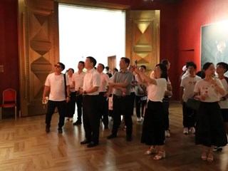 明德党建 | 追寻历史足迹，感受城市脉动